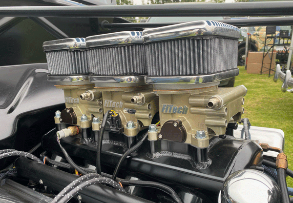 FiTech 39610 - Go EFI Tri-Power 600HP Fuel Injection System